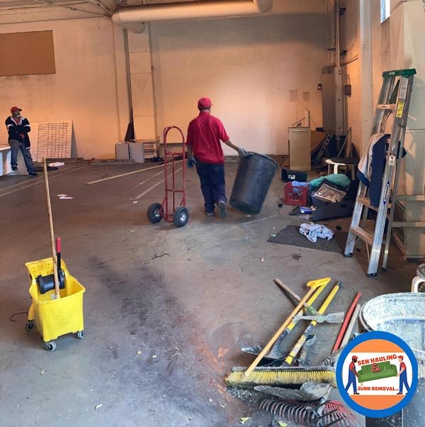 Commercial cleanout and junk removal services in Cincinnati OH